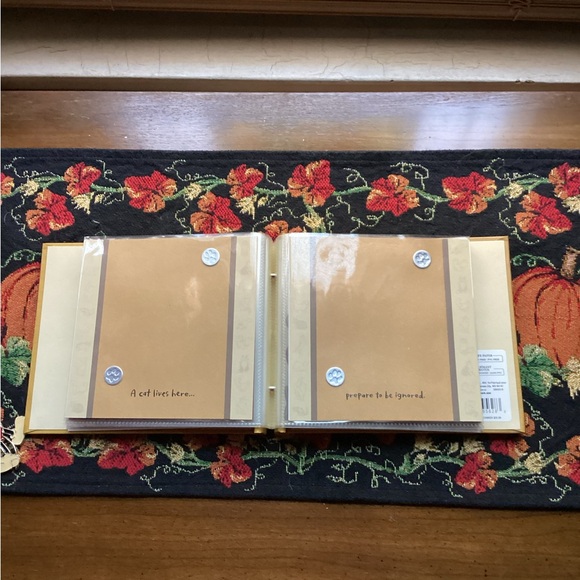 Happy Tails Hallmark cat scrapbook - Picture 3 of 7